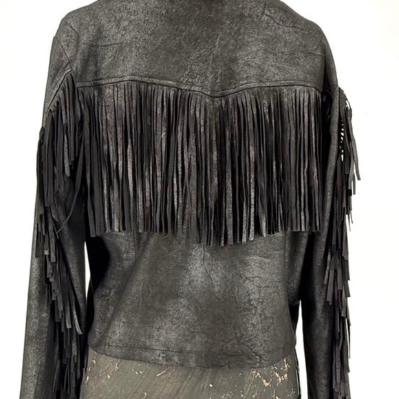 Shyanne Western Fringe Top - Picture 1 of 12